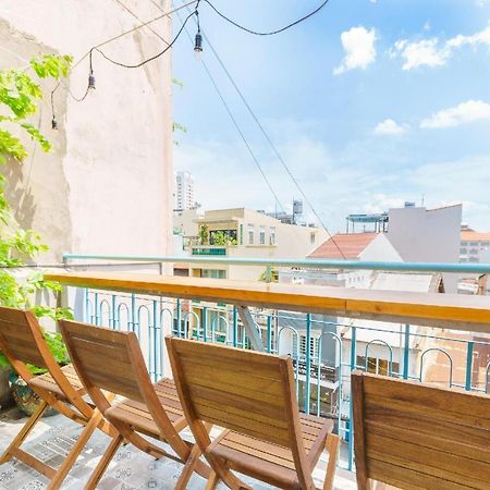 The Art - Vitamin Smiles Hostel โฮจิมินห์ซิตี้ ภายนอก รูปภาพ