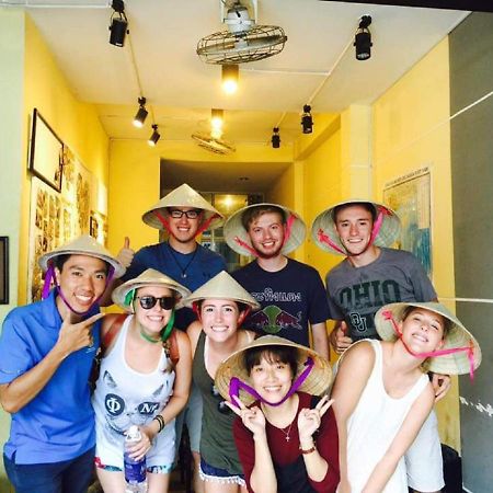 The Art - Vitamin Smiles Hostel โฮจิมินห์ซิตี้ ภายนอก รูปภาพ