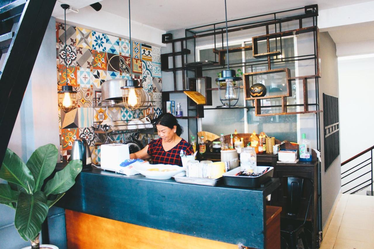 The Art - Vitamin Smiles Hostel โฮจิมินห์ซิตี้ ภายนอก รูปภาพ