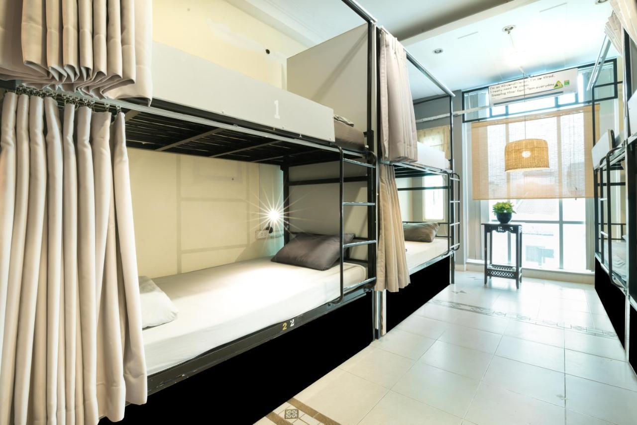 The Art - Vitamin Smiles Hostel โฮจิมินห์ซิตี้ ภายนอก รูปภาพ