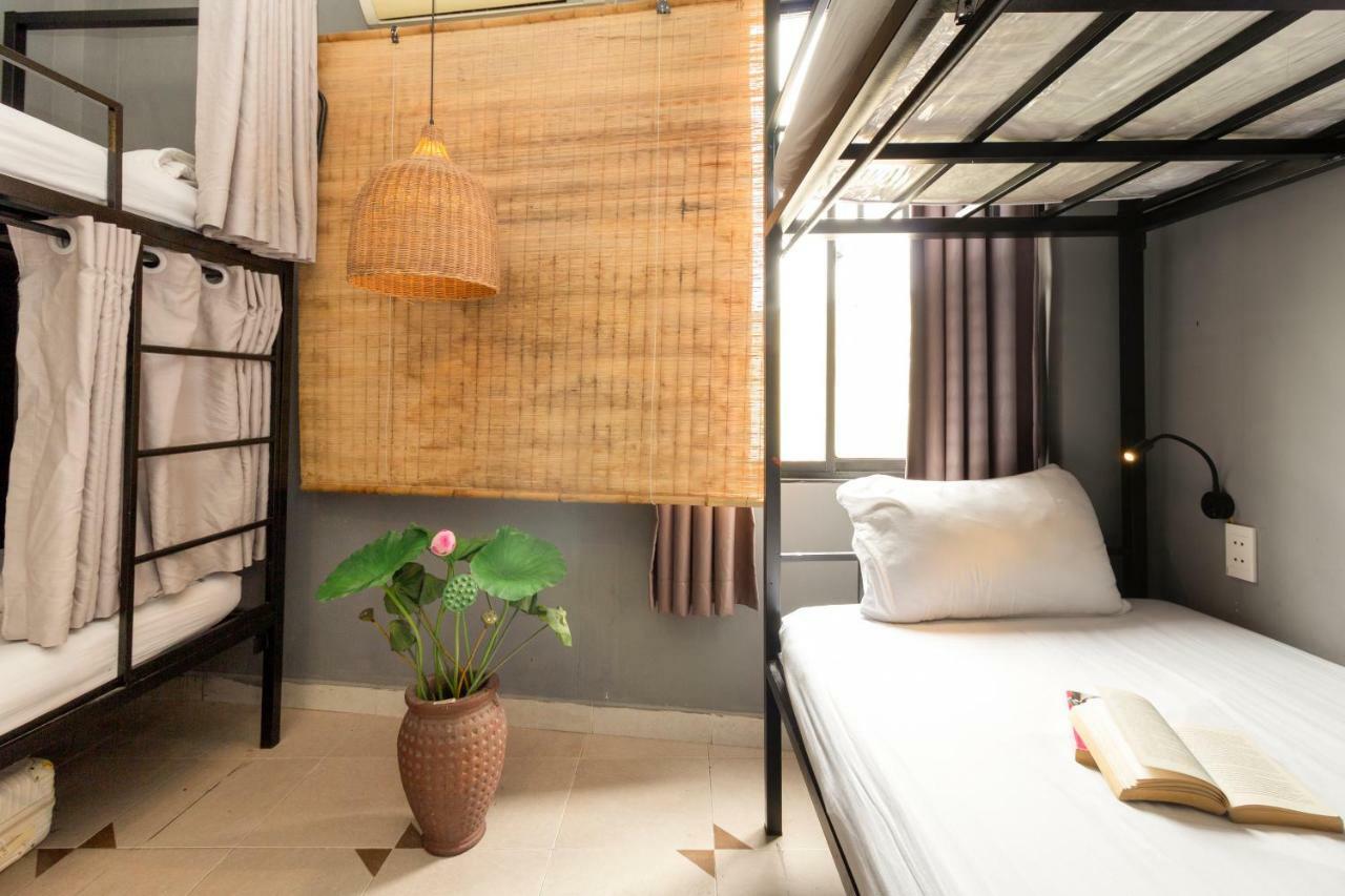 The Art - Vitamin Smiles Hostel โฮจิมินห์ซิตี้ ภายนอก รูปภาพ
