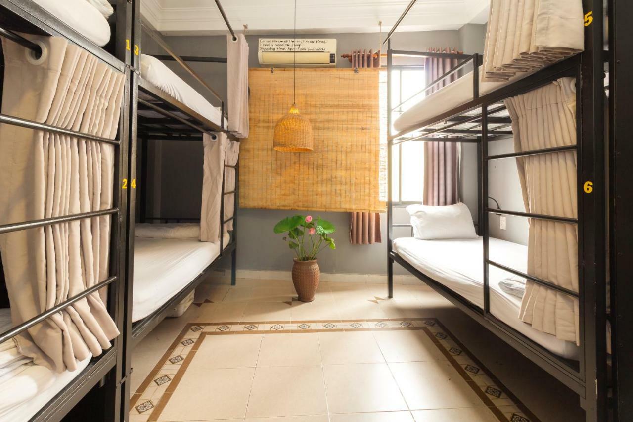 The Art - Vitamin Smiles Hostel โฮจิมินห์ซิตี้ ภายนอก รูปภาพ