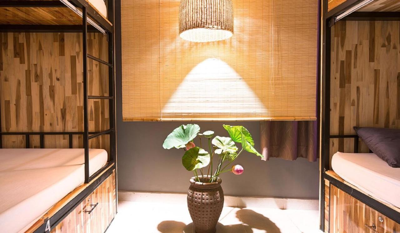 The Art - Vitamin Smiles Hostel โฮจิมินห์ซิตี้ ภายนอก รูปภาพ