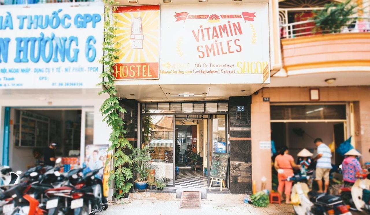 The Art - Vitamin Smiles Hostel โฮจิมินห์ซิตี้ ภายนอก รูปภาพ