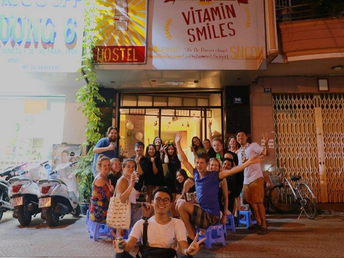 The Art - Vitamin Smiles Hostel โฮจิมินห์ซิตี้ ภายนอก รูปภาพ