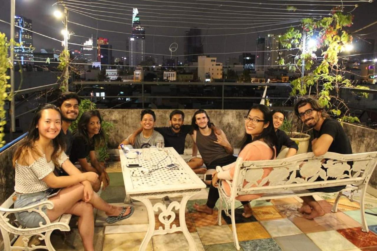 The Art - Vitamin Smiles Hostel โฮจิมินห์ซิตี้ ภายนอก รูปภาพ