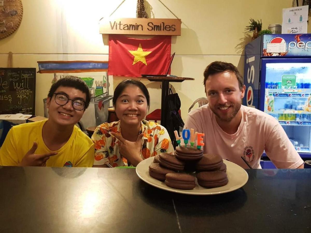 The Art - Vitamin Smiles Hostel โฮจิมินห์ซิตี้ ภายนอก รูปภาพ