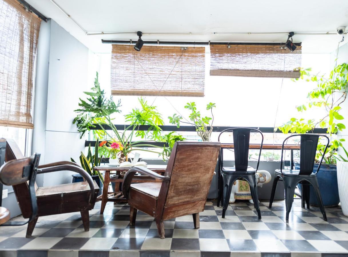 The Art - Vitamin Smiles Hostel โฮจิมินห์ซิตี้ ภายนอก รูปภาพ