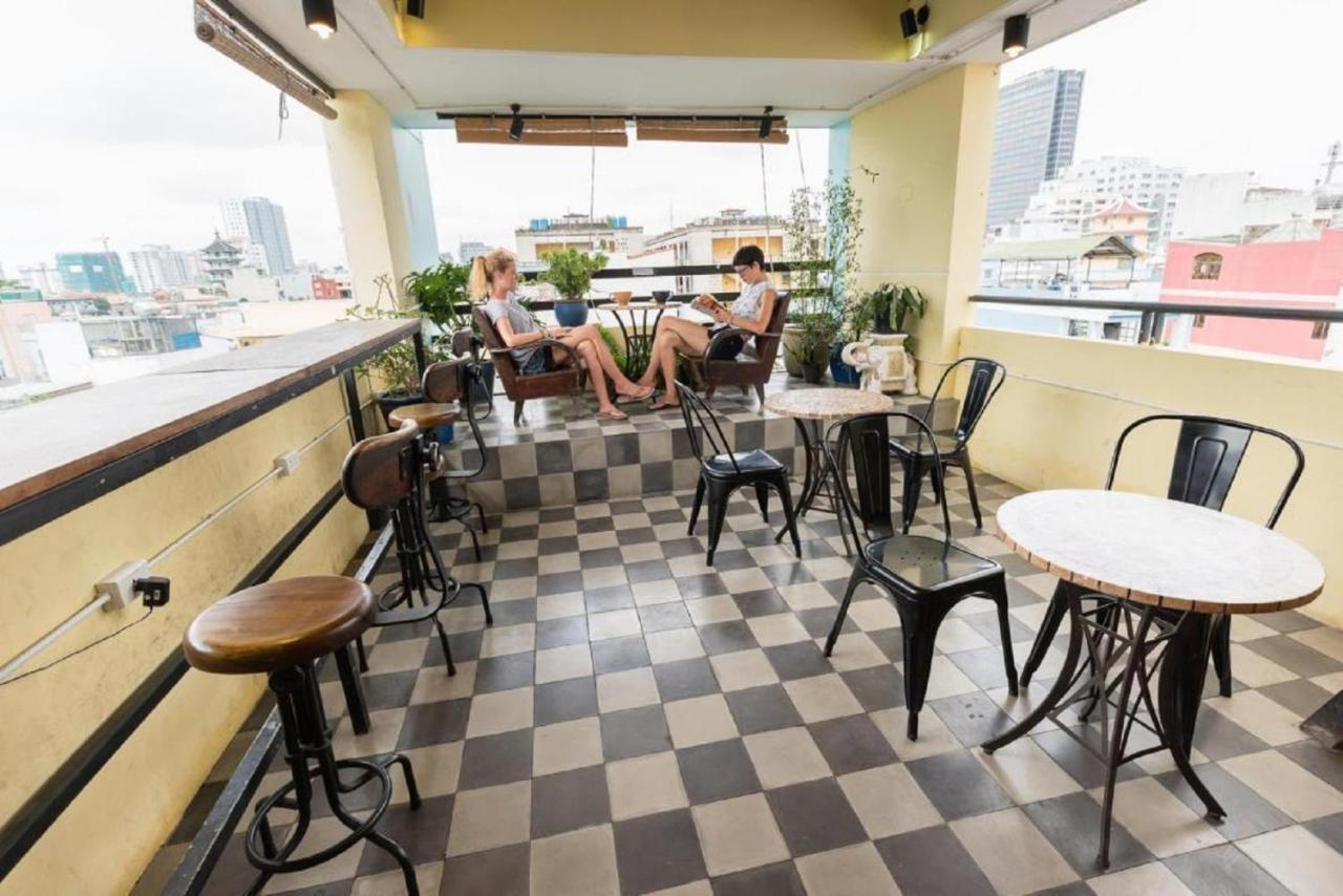 The Art - Vitamin Smiles Hostel โฮจิมินห์ซิตี้ ภายนอก รูปภาพ